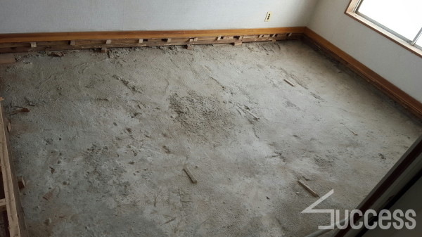 畑野邸の床下、水道、コア抜き_170312_0001